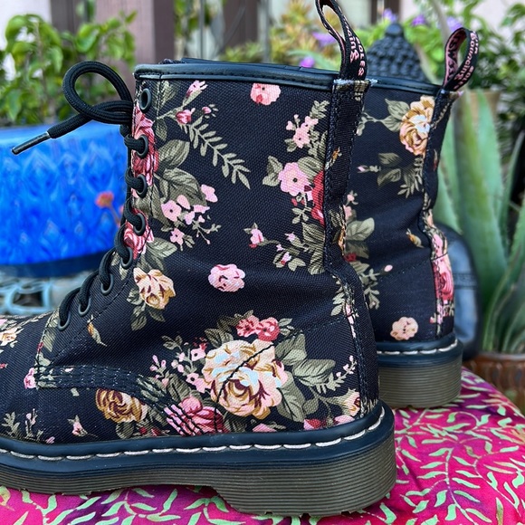 Dr. Martens Victorian Rose Floral Boots - Picture 7 of 16